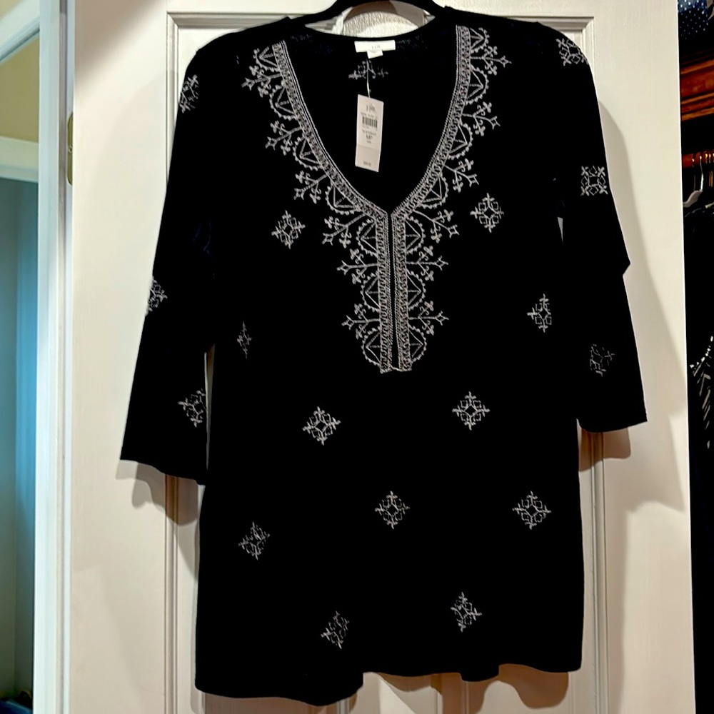 New w/tags J Jill black embroidered tunic M/P